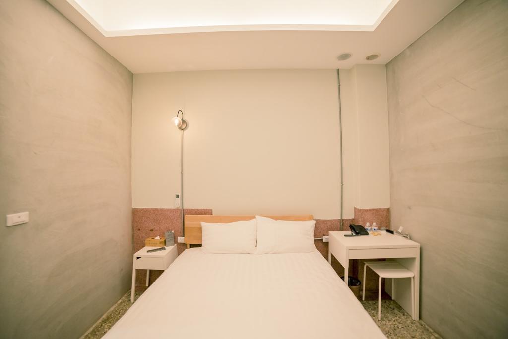 Chia Kon Hotel Chiayi City Exterior photo