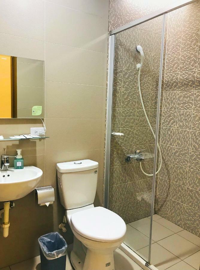 Chia Kon Hotel Chiayi City Exterior photo